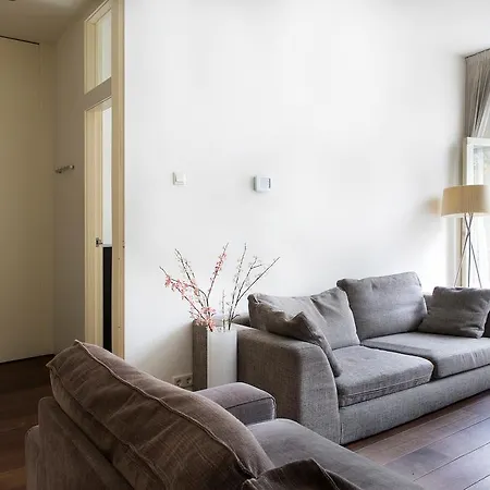 公寓式酒店 Marnix360apartments Modern 3*
