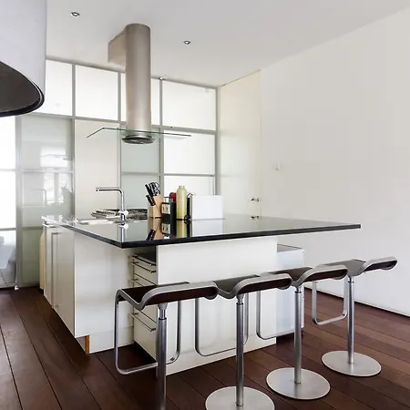 Marnix360apartments Modern Apartahotel 3*